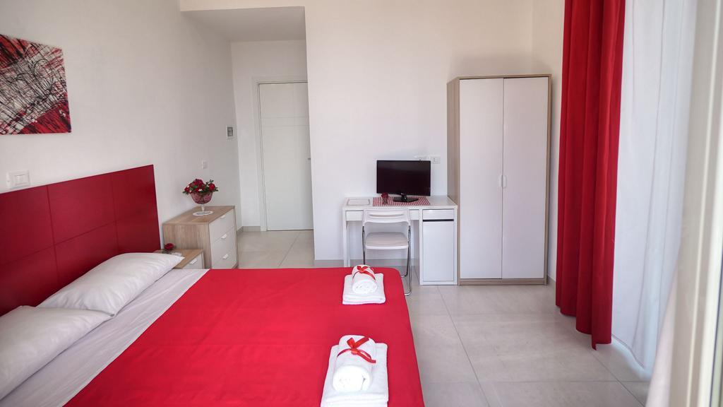 Dall'Architetto Formia Luaran gambar